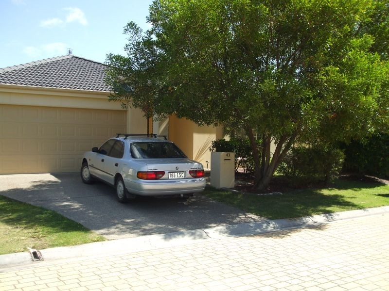 43 Gardendale Crescent, Burleigh Waters QLD 4220