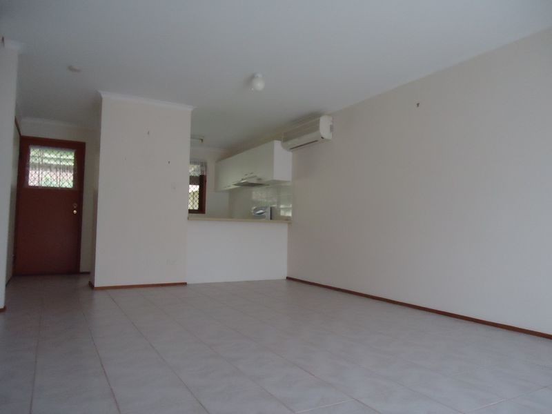 2/37 Frascott Avenue, Varsity Lakes QLD 4227