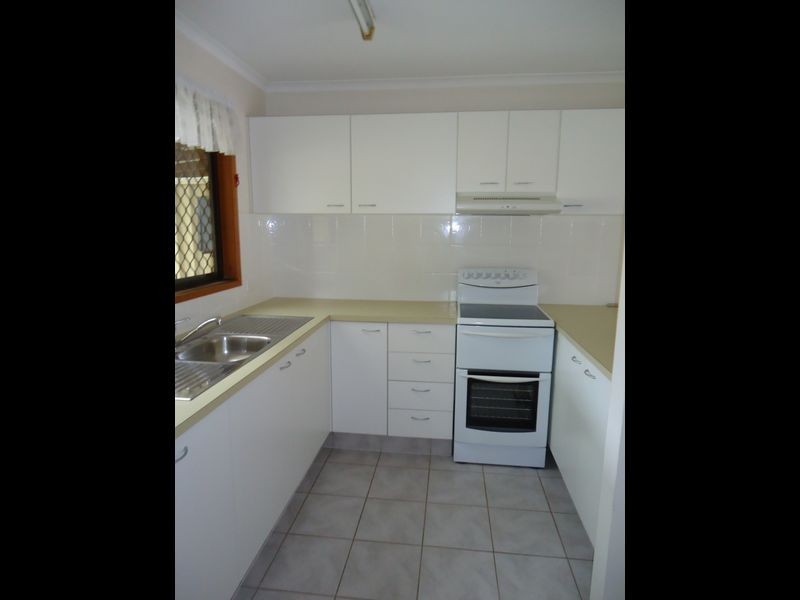 2/37 Frascott Avenue, Varsity Lakes QLD 4227