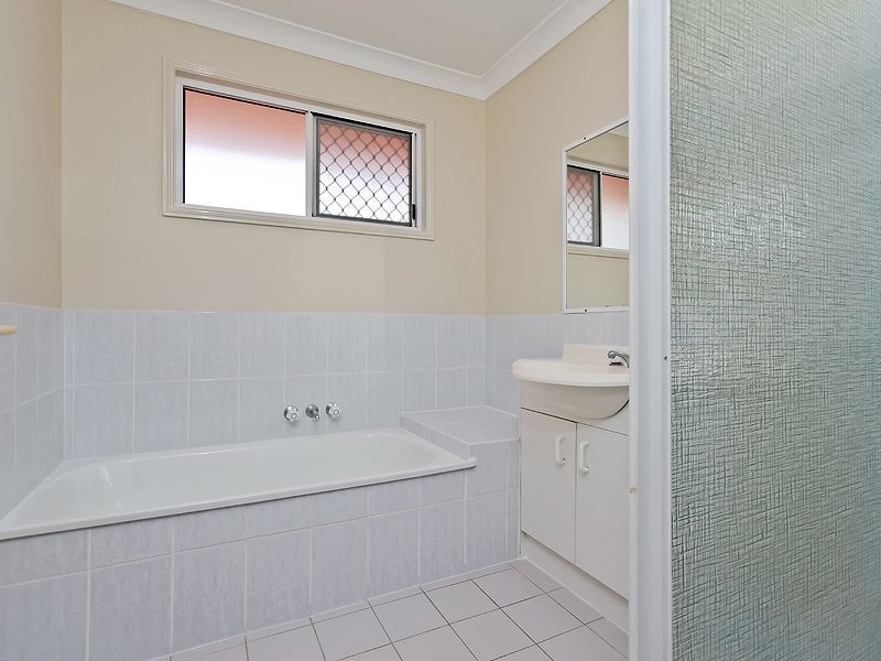 15 Cosmos Court, Elanora QLD 4221