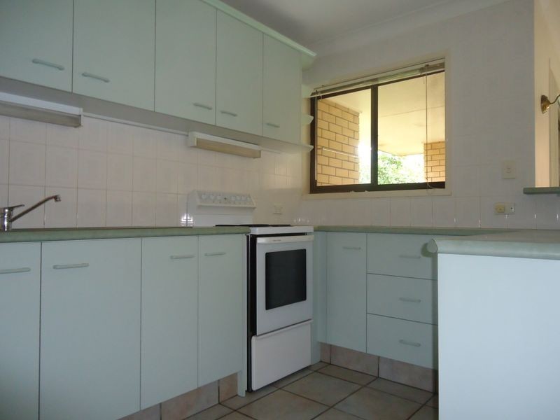 5/6 Rosewood Ave, Broadbeach QLD 4218