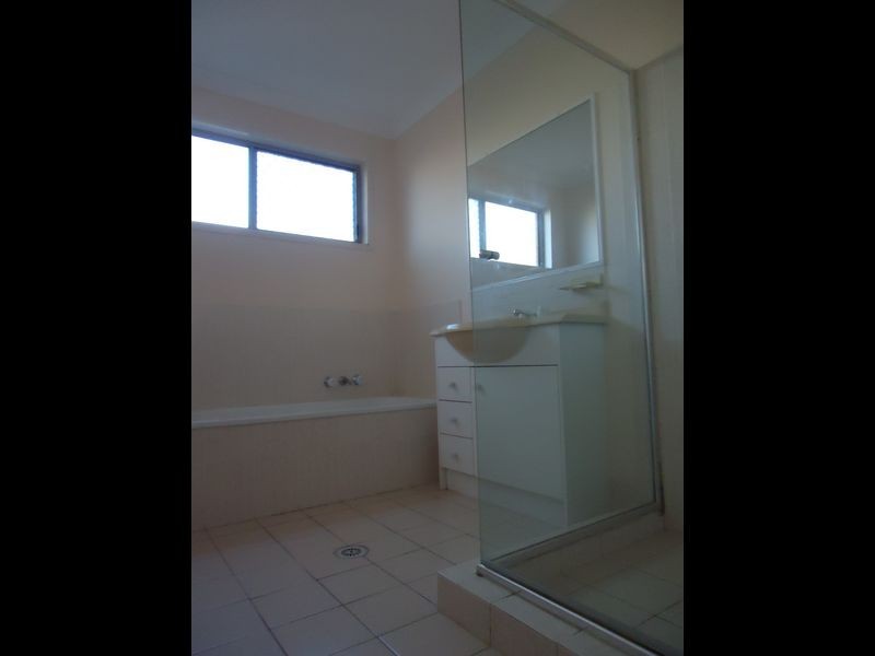 7 Pascali Court, Varsity Lakes QLD 4227