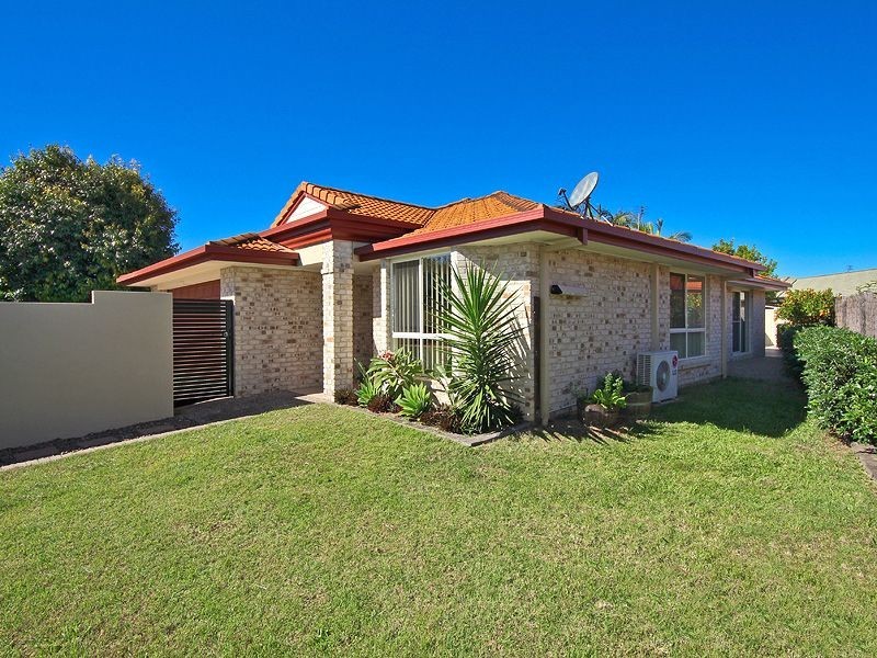 52 Yodelay Street, Varsity Lakes QLD 4227