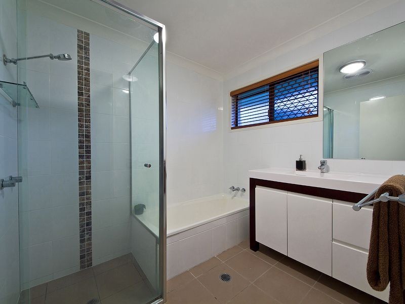 14 Treeview Drive, Burleigh Waters QLD 4220