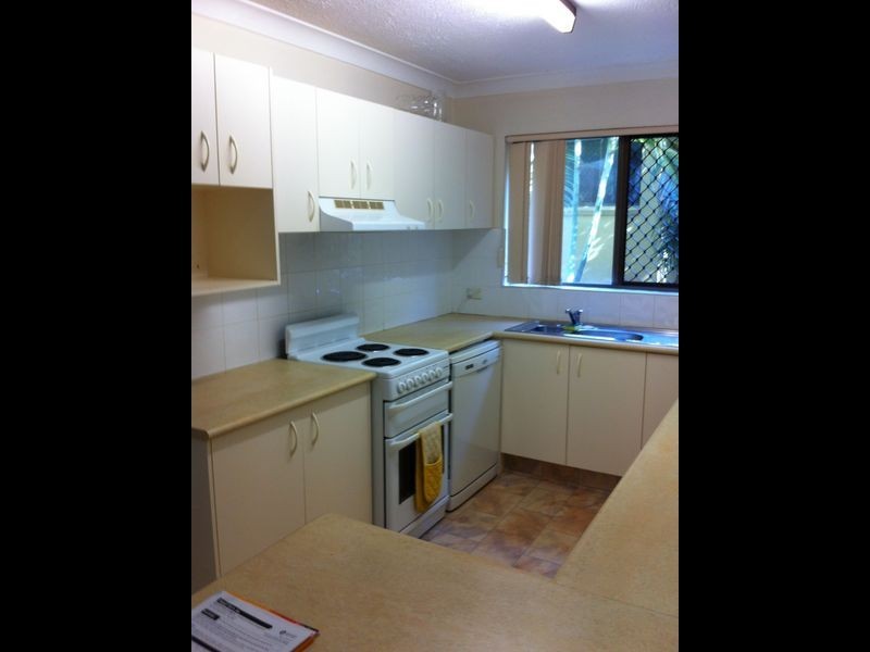 4/1923 Gold Coast Highway, Burleigh Heads QLD 4220