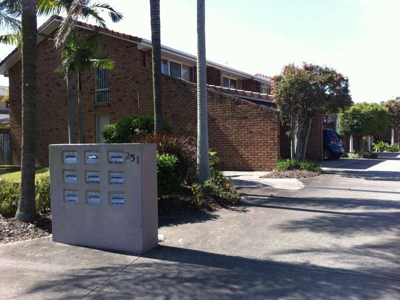 6/251 Christine Avenue, Varsity Lakes QLD 4227