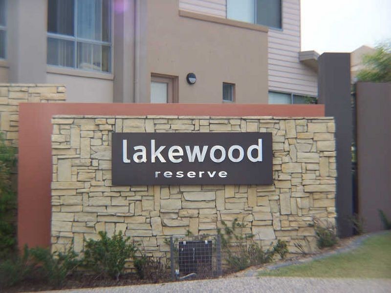 93/19 Carina Peak Drive, Varsity Lakes QLD 4227