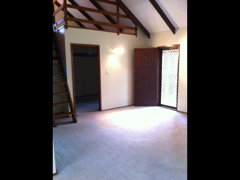 Varsity Lakes QLD 4227