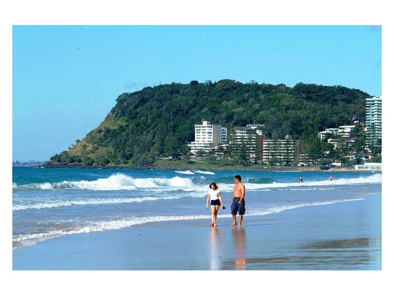 9 Calabro Way, Burleigh Heads QLD 4220