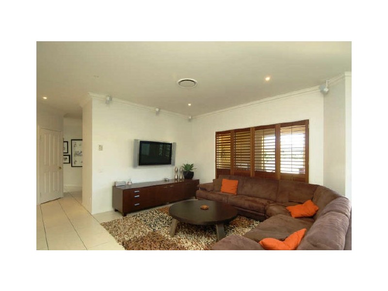 15 Palmyra Court, Burleigh Heads QLD 4220