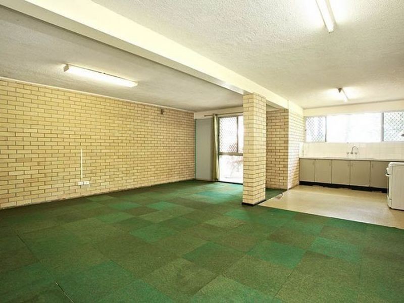 2 Cotton Street, Burleigh Heads QLD 4220