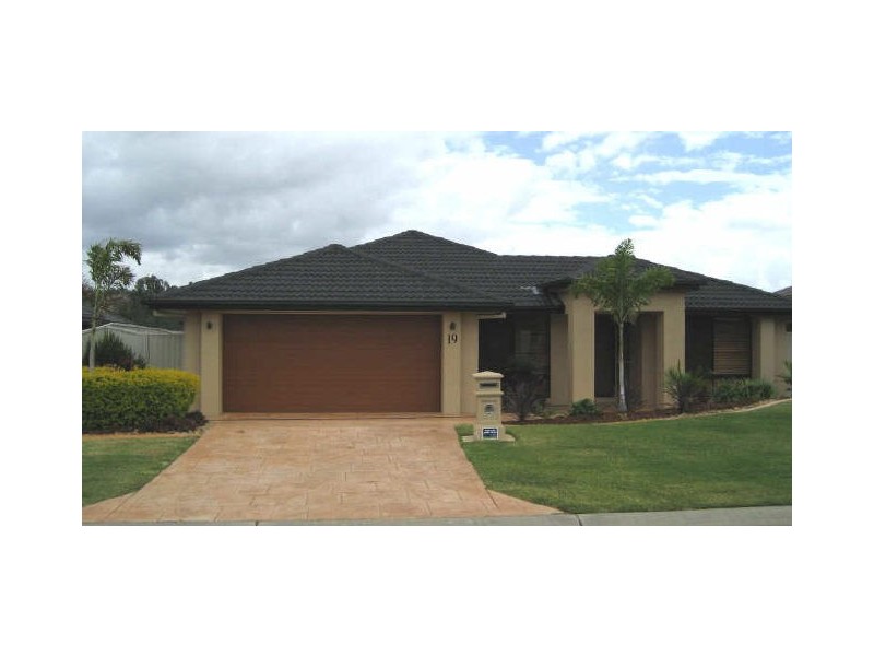 19 Cordyline Drive, Reedy Creek QLD 4227