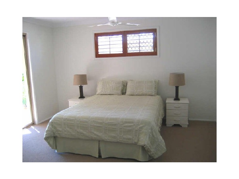 9 Pintail Cres, Burleigh Waters QLD 4220