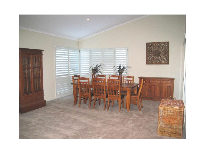 42 Wedgebill Parade, Burleigh Waters QLD 4220