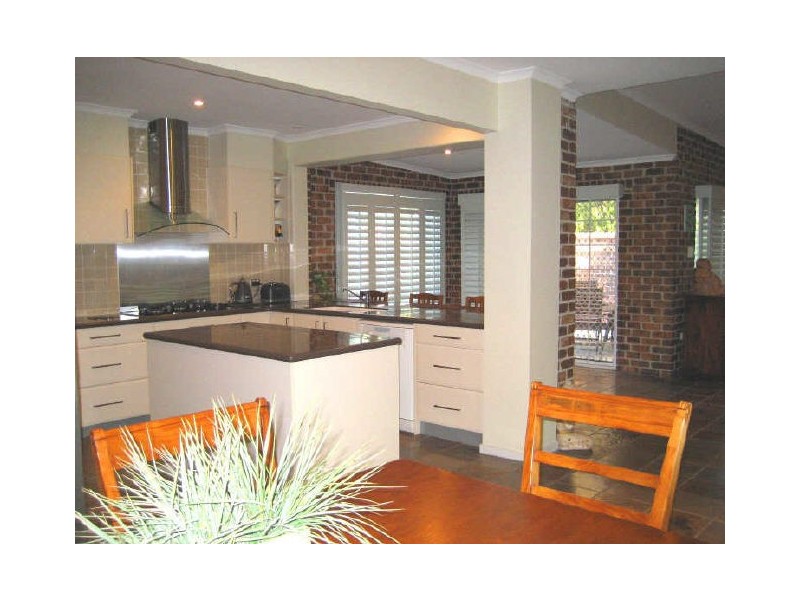 42 Wedgebill Parade, Burleigh Waters QLD 4220