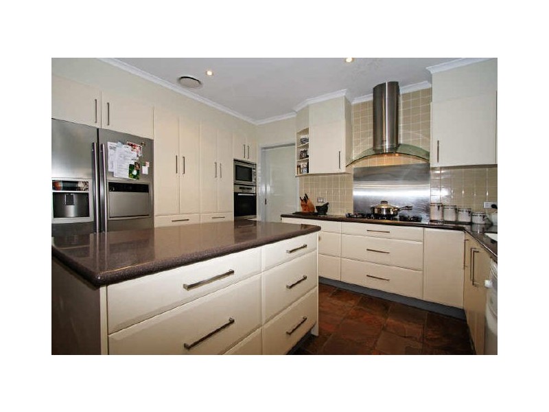 42 Wedgebill Parade, Burleigh Waters QLD 4220