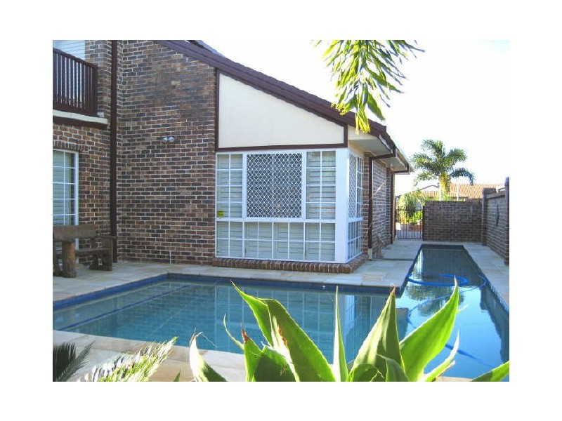 42 Wedgebill Parade, Burleigh Waters QLD 4220