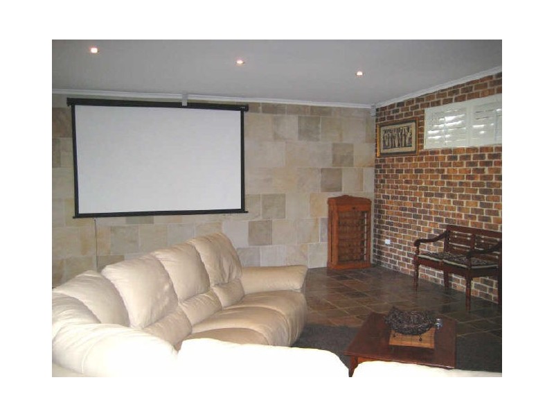 42 Wedgebill Parade, Burleigh Waters QLD 4220