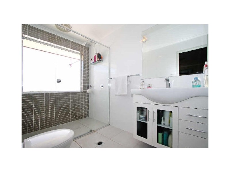 42 Wedgebill Parade, Burleigh Waters QLD 4220