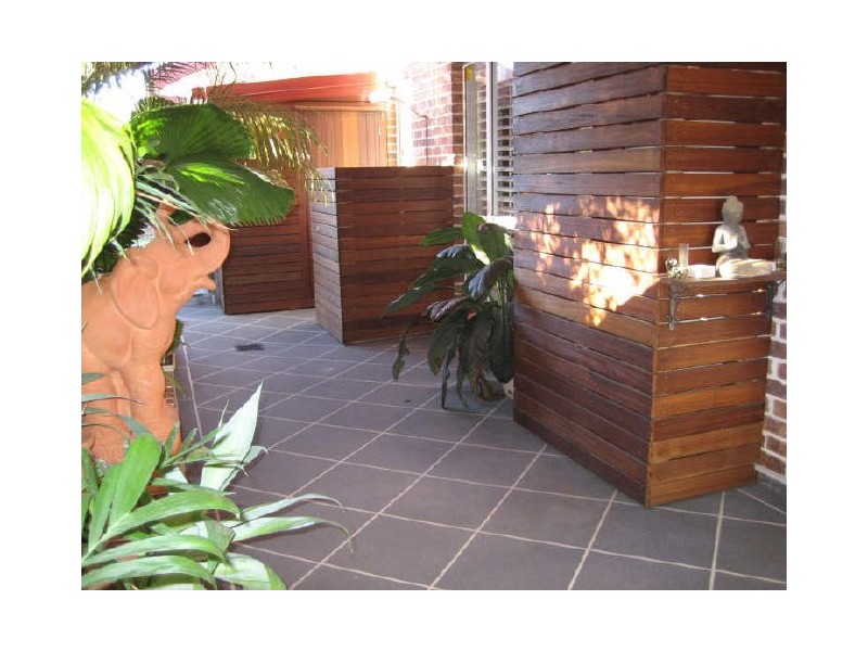 42 Wedgebill Parade, Burleigh Waters QLD 4220