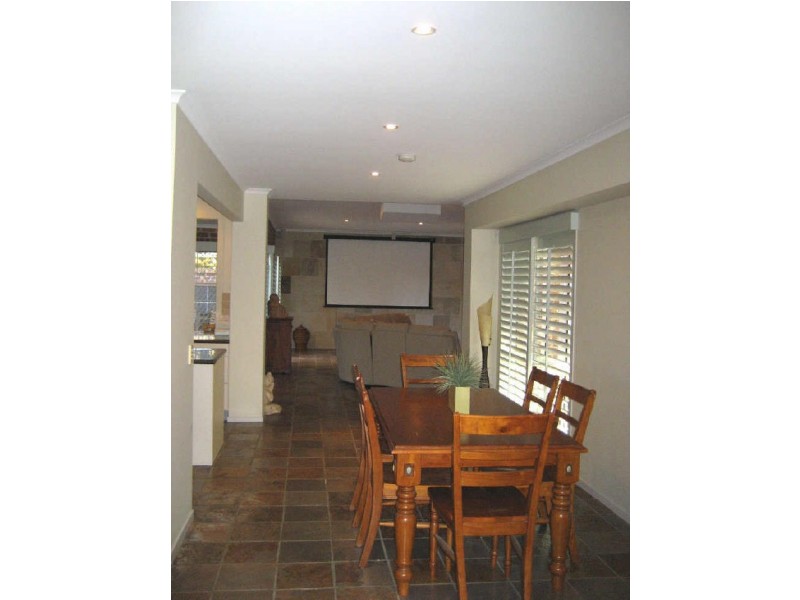 42 Wedgebill Parade, Burleigh Waters QLD 4220
