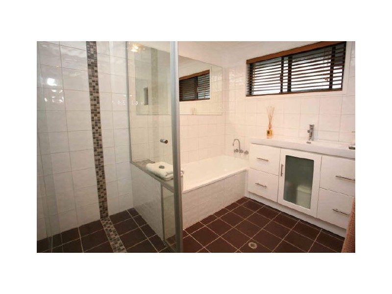 1/80 Dawn Pde, Miami QLD 4220