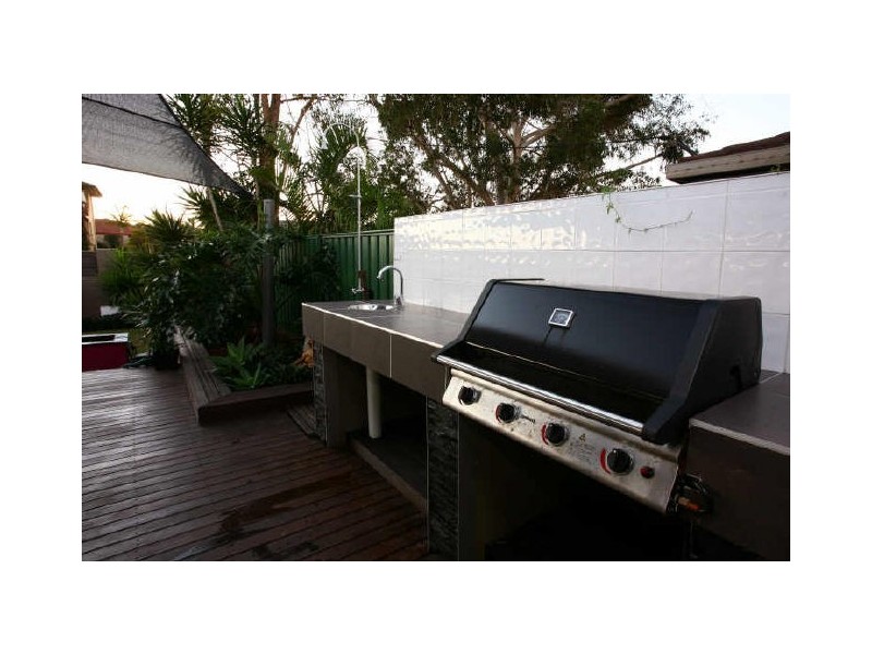 1/80 Dawn Pde, Miami QLD 4220