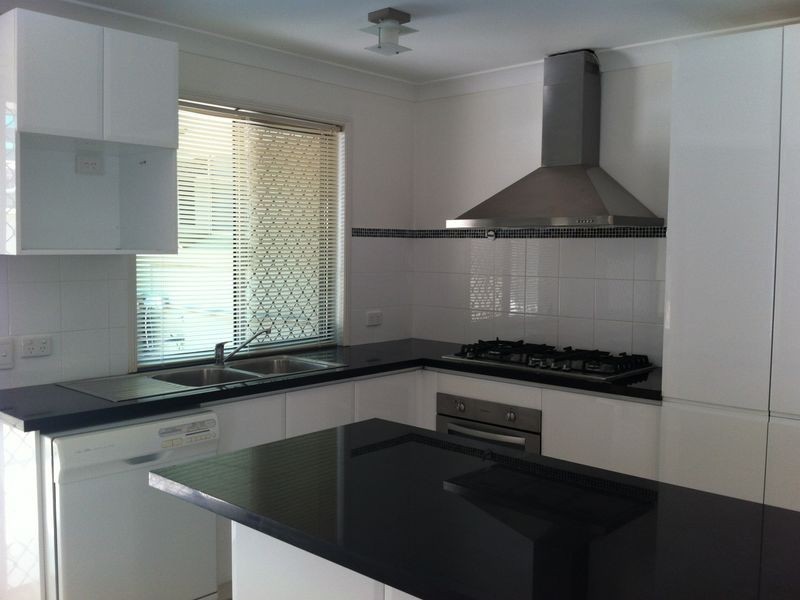 13 Roundelay Drive, Varsity Lakes QLD 4227