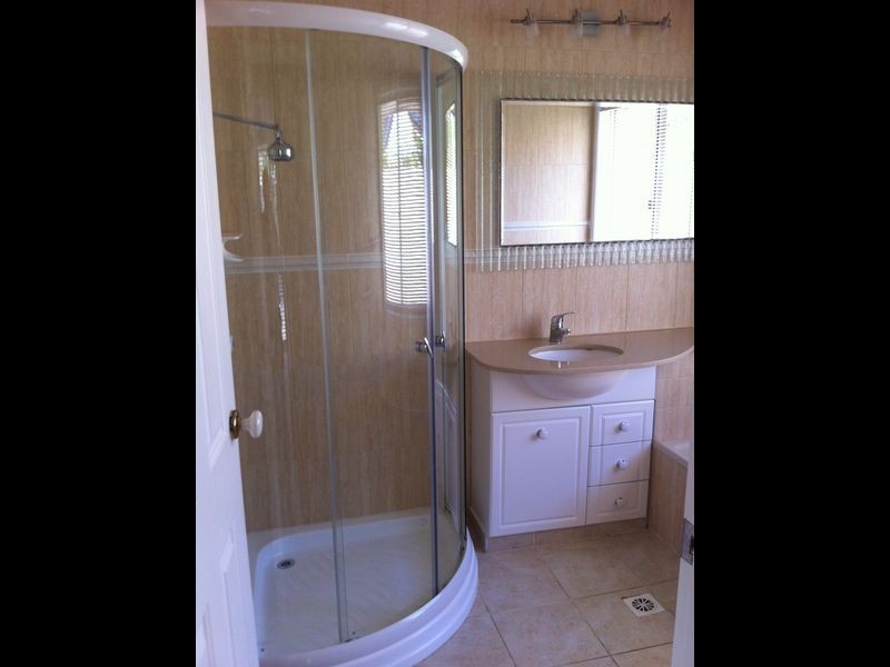 Clear Island Waters QLD 4226