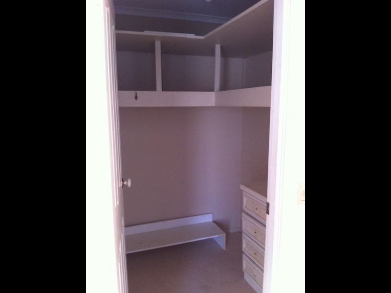 Clear Island Waters QLD 4226