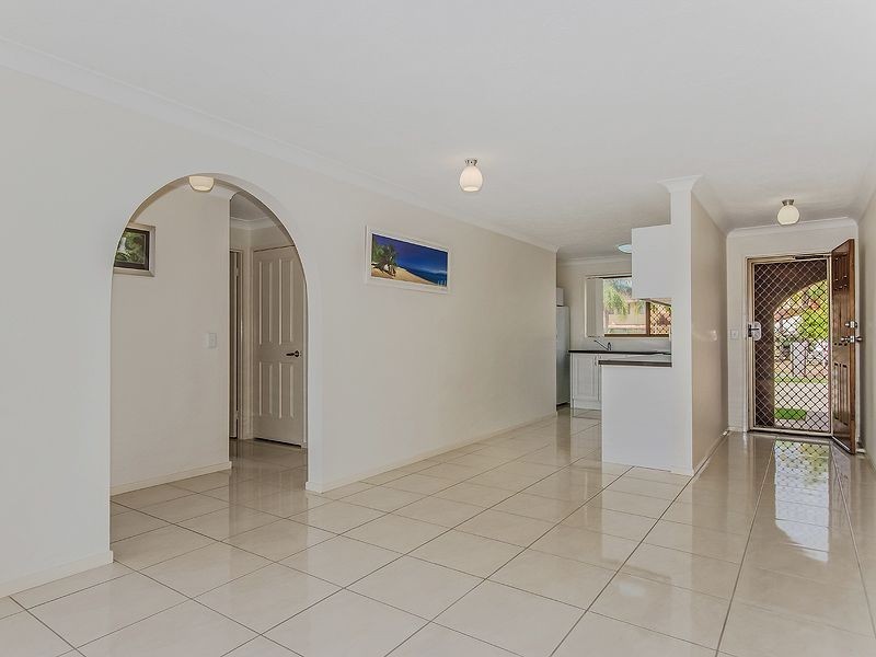 2/9 Barbet Place, Burleigh Waters QLD 4220