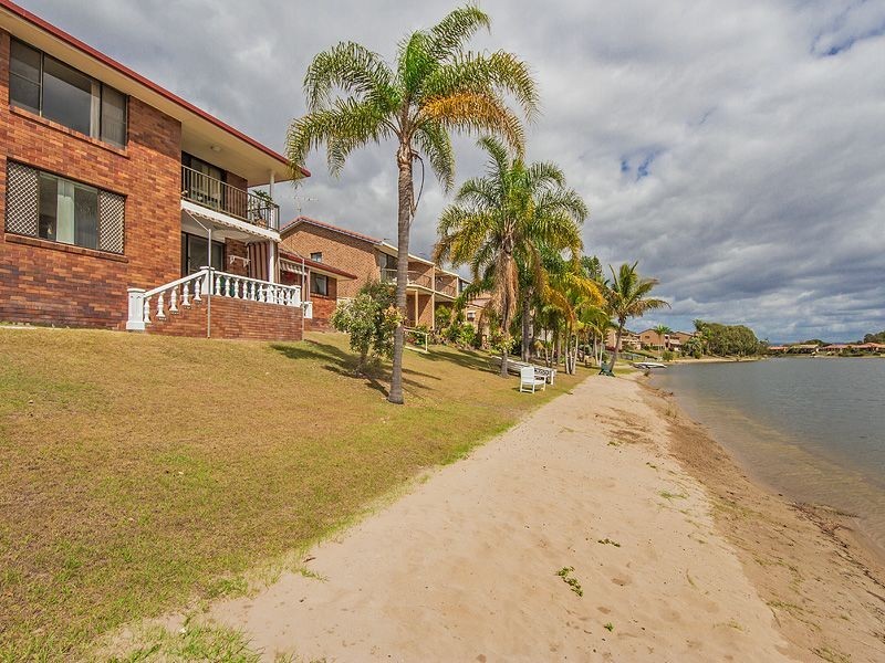 2/9 Barbet Place, Burleigh Waters QLD 4220