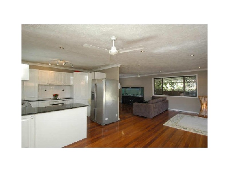 4 Parakeet Place, Burleigh Waters QLD 4220