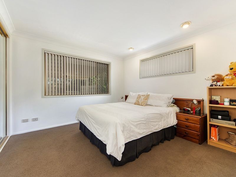 2/79 Treeview Drive, Burleigh Waters QLD 4220