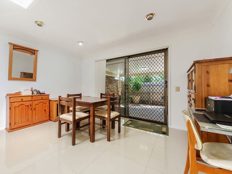 2/79 Treeview Drive, Burleigh Waters QLD 4220