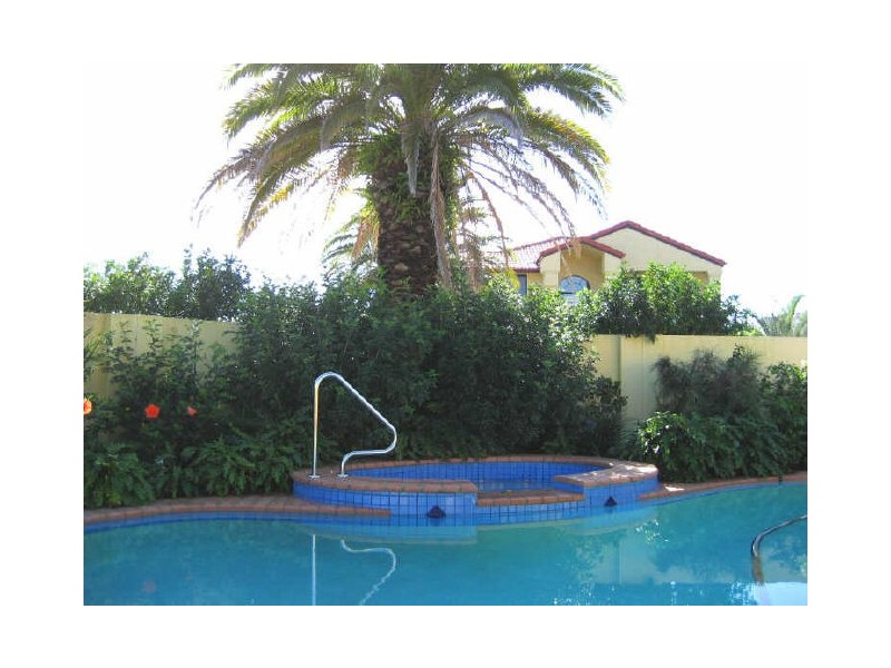 Burleigh Waters QLD 4220