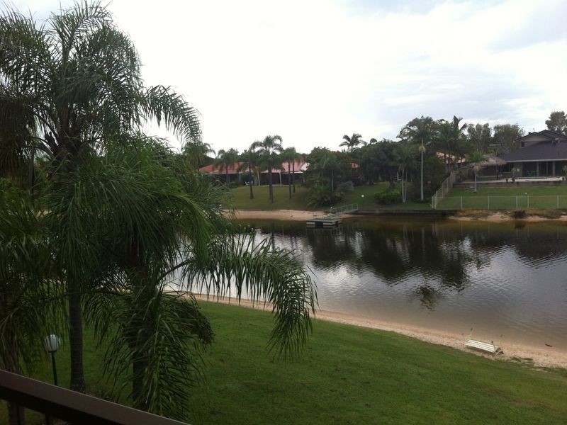 7/22 Dunlop Court, Mermaid Waters QLD 4218