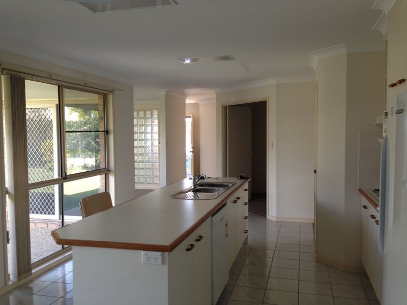 15 Sugarleaf Court, Burleigh Waters QLD 4220