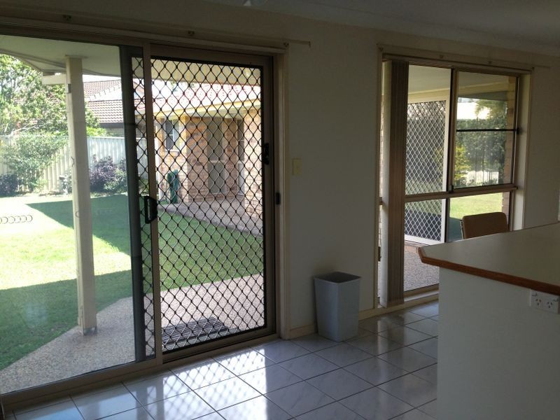 15 Sugarleaf Court, Burleigh Waters QLD 4220