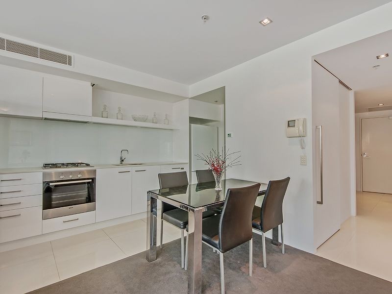 508/9 Hamilton Avenue, Surfers Paradise QLD 4217