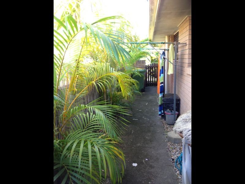 1/68 Dawn Parade, Miami QLD 4220