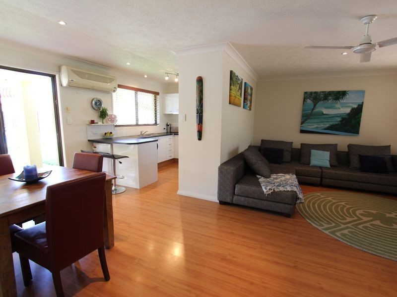 22 Bushtree Court, Burleigh Waters QLD 4220