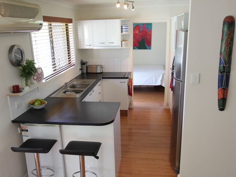 22 Bushtree Court, Burleigh Waters QLD 4220