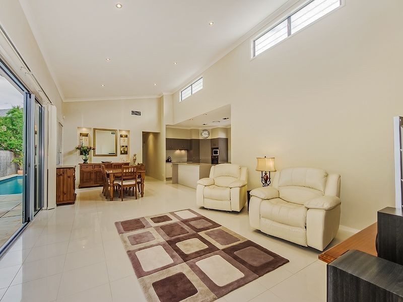 Varsity Lakes QLD 4227