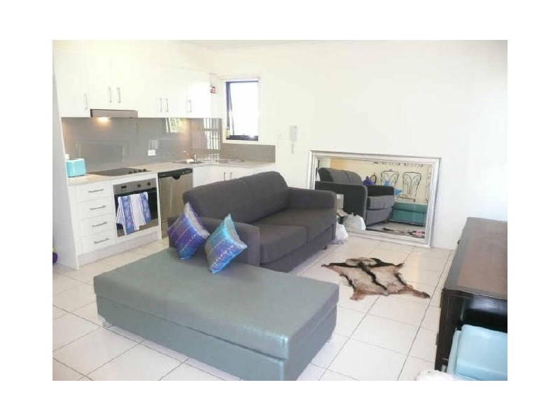 9/2104 Gold Coast Highway, Miami QLD 4220