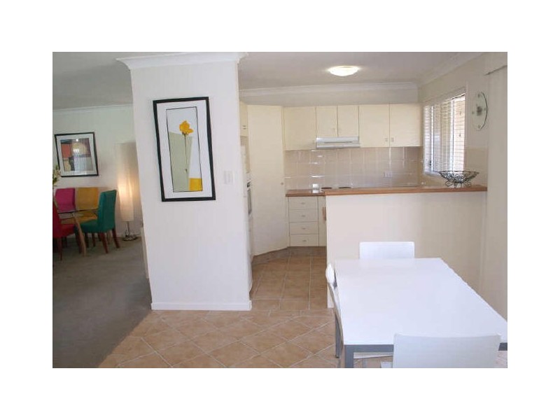 18 Nuthatch Street, Burleigh Waters QLD 4220