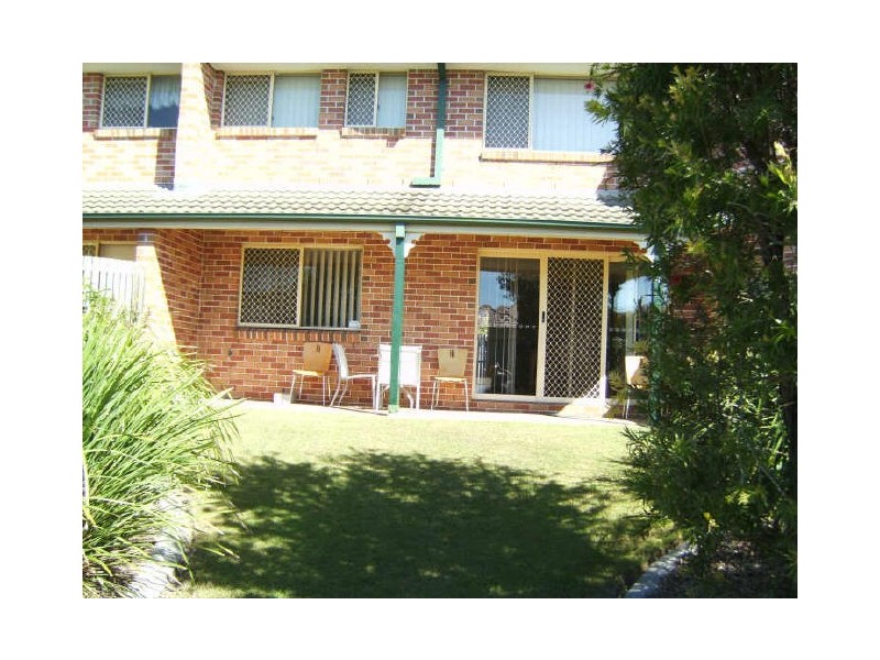 44/2 Cassowary Dr, Burleigh Waters QLD 4220