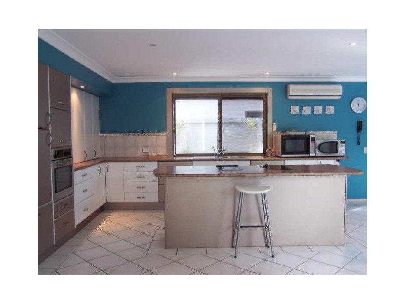 7 Grebe Place, Burleigh Waters QLD 4220