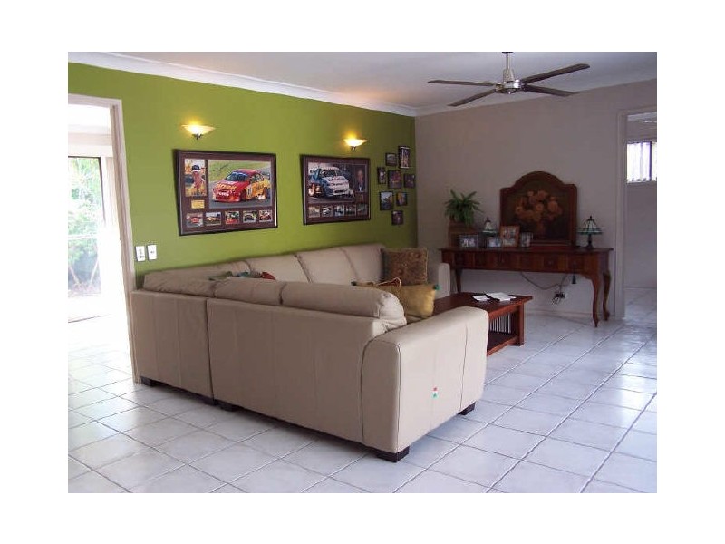 7 Grebe Place, Burleigh Waters QLD 4220