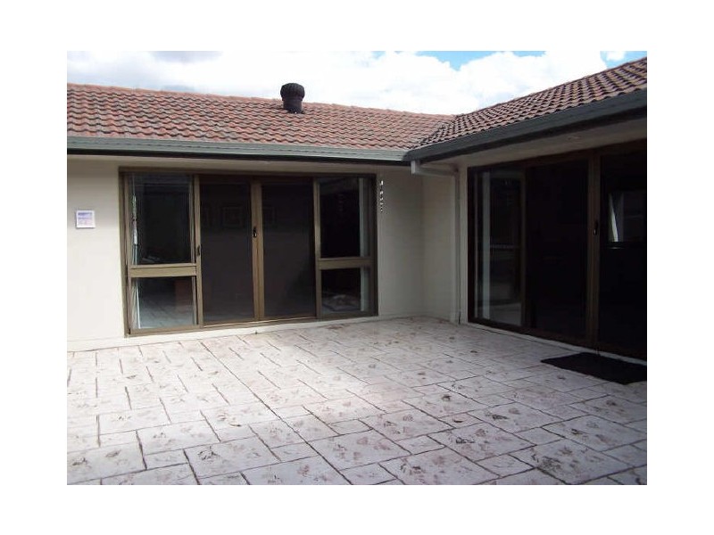 7 Grebe Place, Burleigh Waters QLD 4220